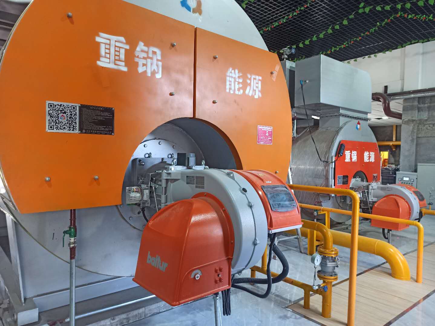 四平市某醫院現場燃燒器安裝調試、運行正常、投入生產